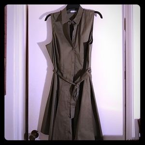 Sleeveless button down dress size XL